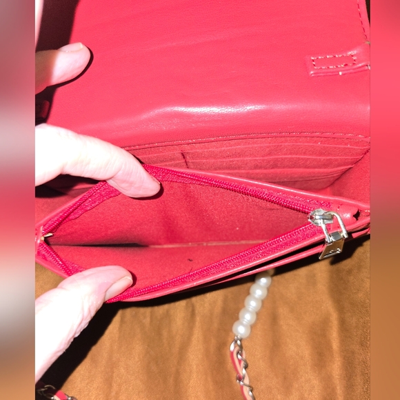 Badgley Mischka Diamond Quilted Crossbody With Pearls. Red Vegan Leather NWT - Picture 12 of 14